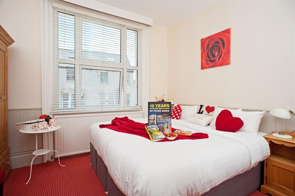 Hotel Strawberry Fields Hove Esterno foto