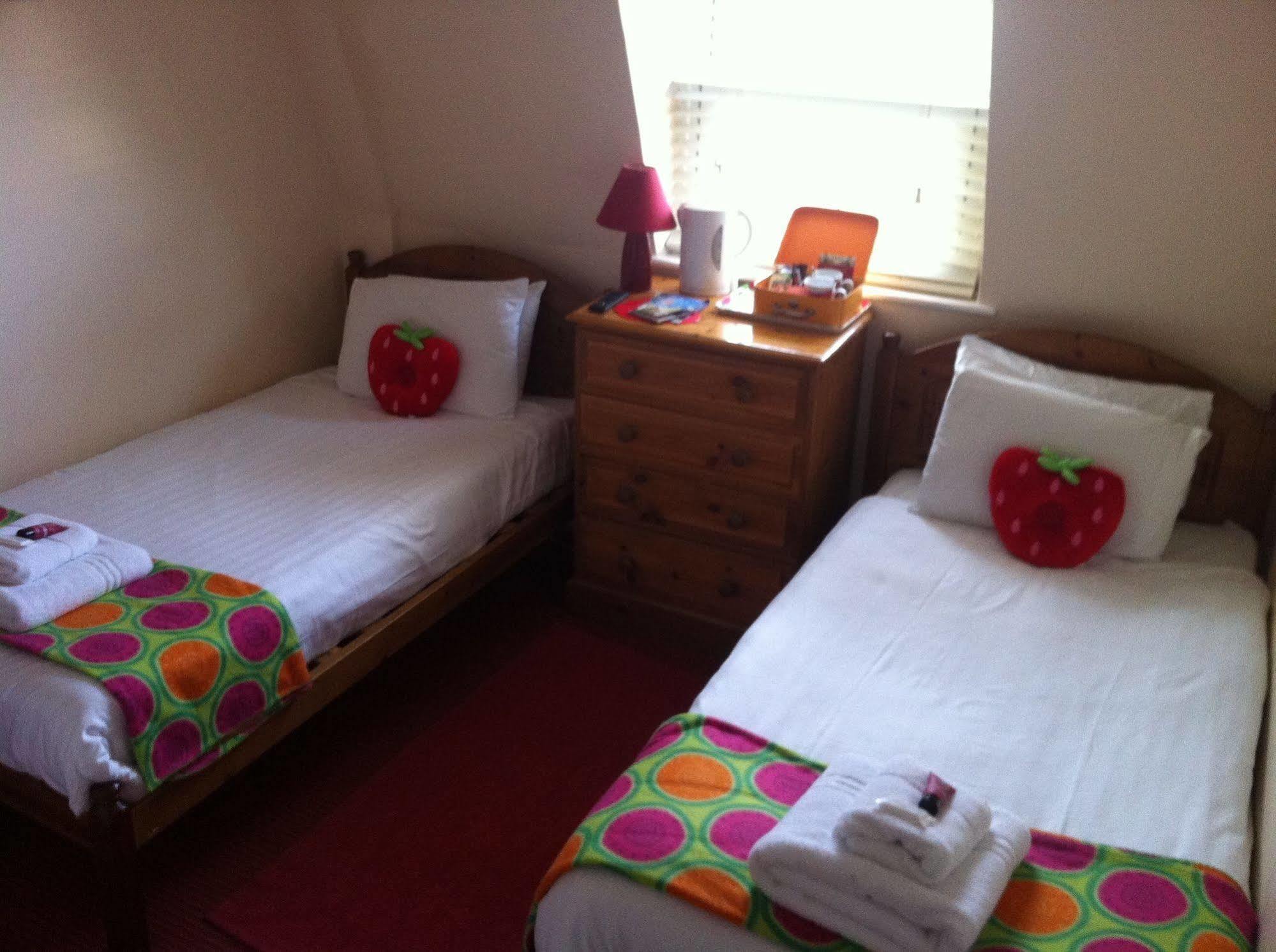 Hotel Strawberry Fields Hove Esterno foto