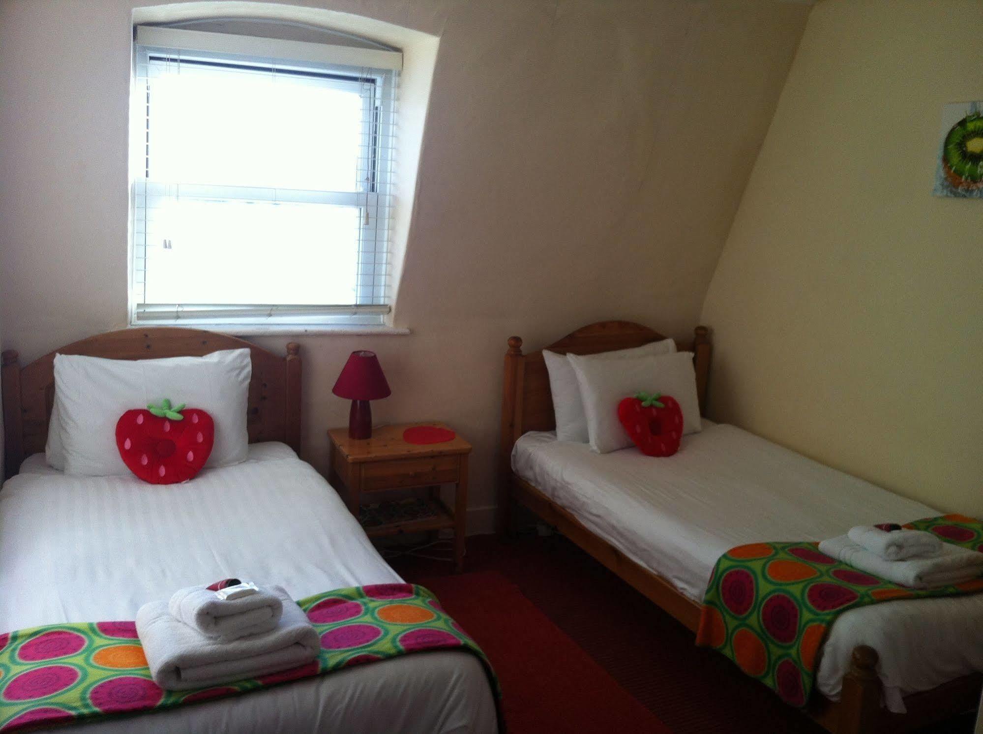 Hotel Strawberry Fields Hove Esterno foto